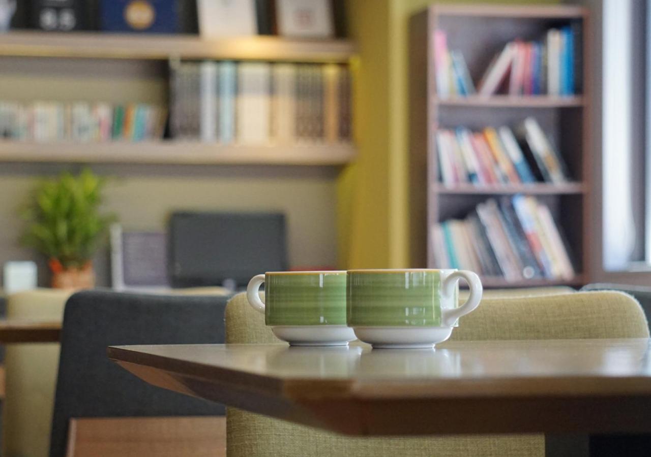 Royal Inn Taipei Linsen - Huashan 1914 Creative Park Екстериор снимка
